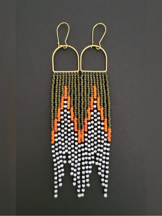 The Pebble Beach Bead Jewelry - Pebble Beach Bead | Diva V Fringes in Khaki Polka Dot